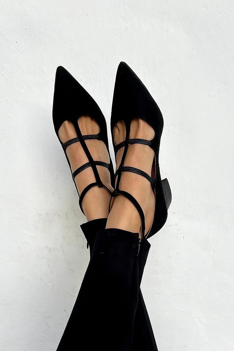 Annelore | Elegant black stilettos with a pointed toe and strap