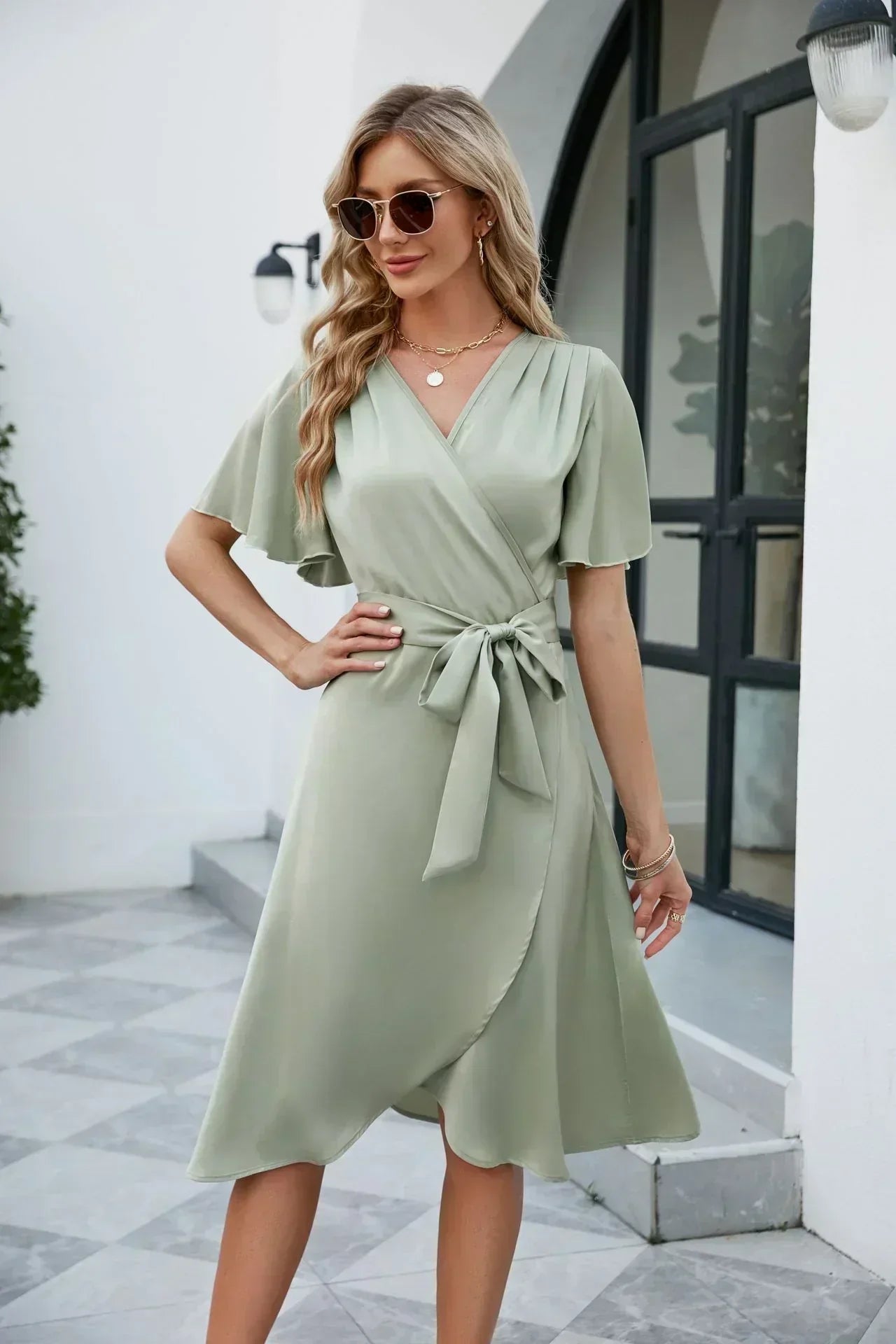 Sandra – Airy summer dress with V-neck