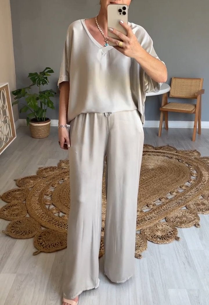 Elena | Casual two-piece set with a round neckline